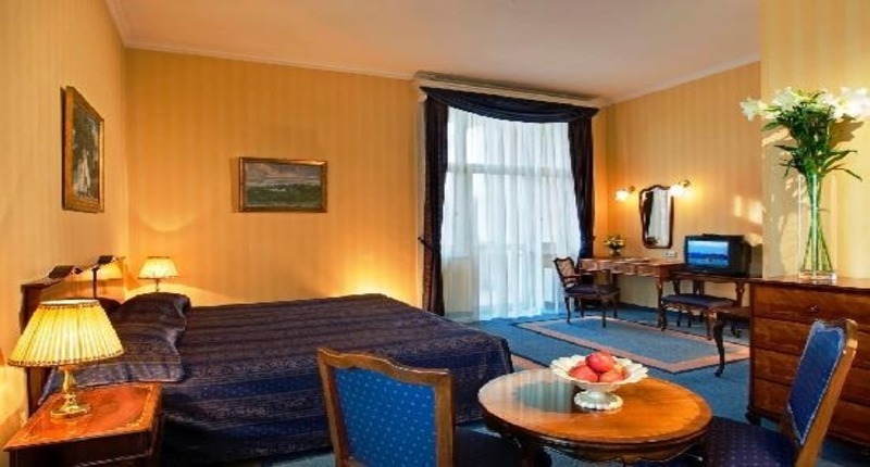 Danubius_grand_hotel_room_hungary